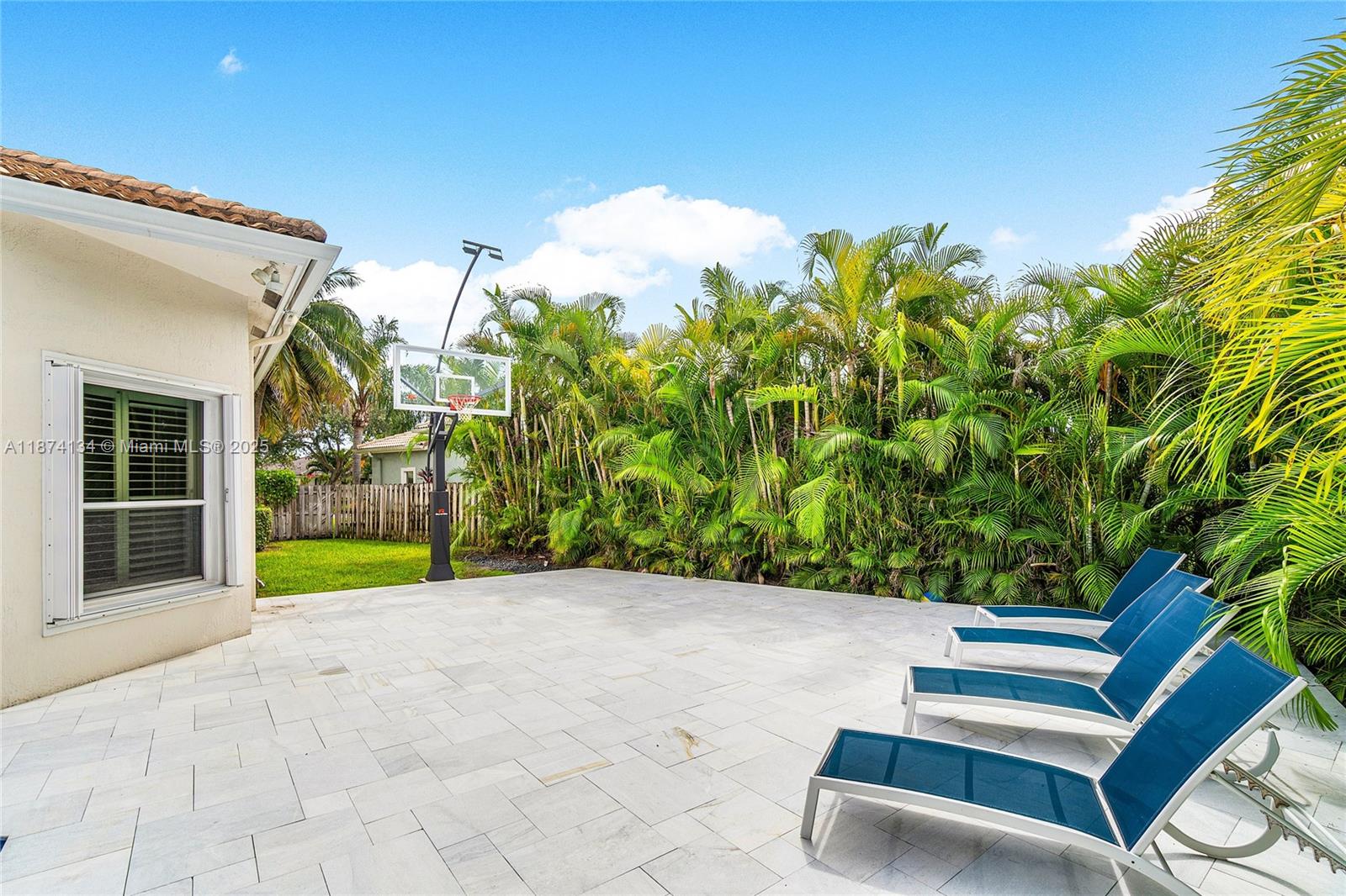 KENSINGTON NORTH - Residential