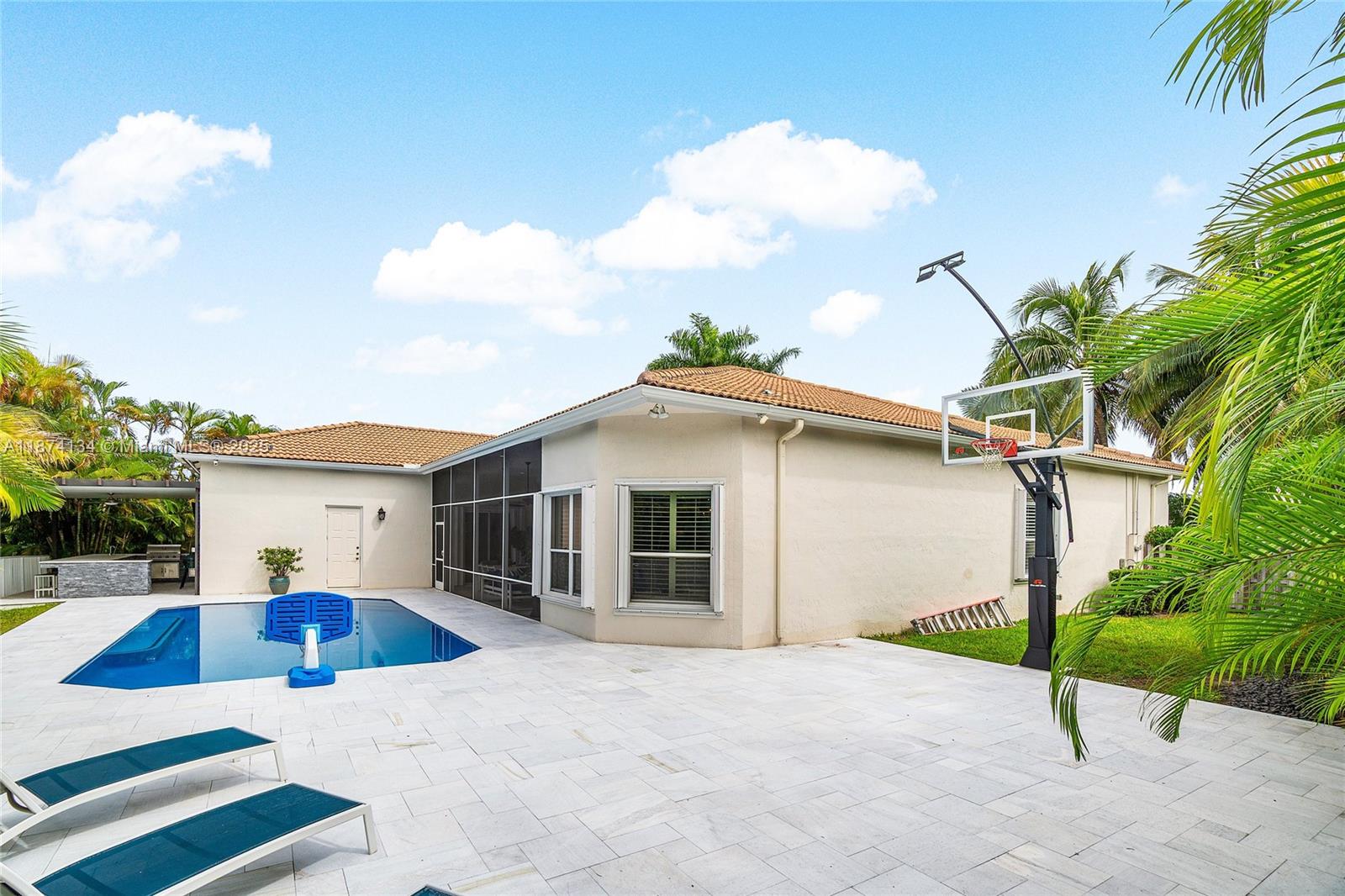 KENSINGTON NORTH - Residential