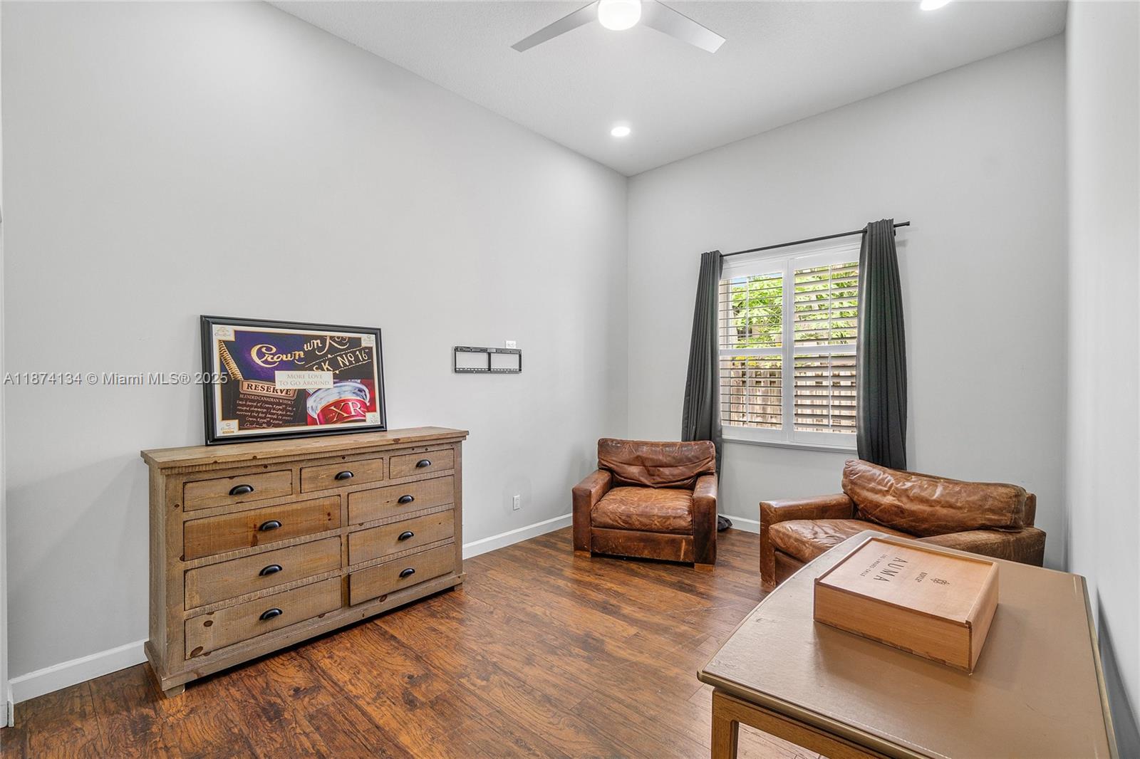 KENSINGTON NORTH - Residential