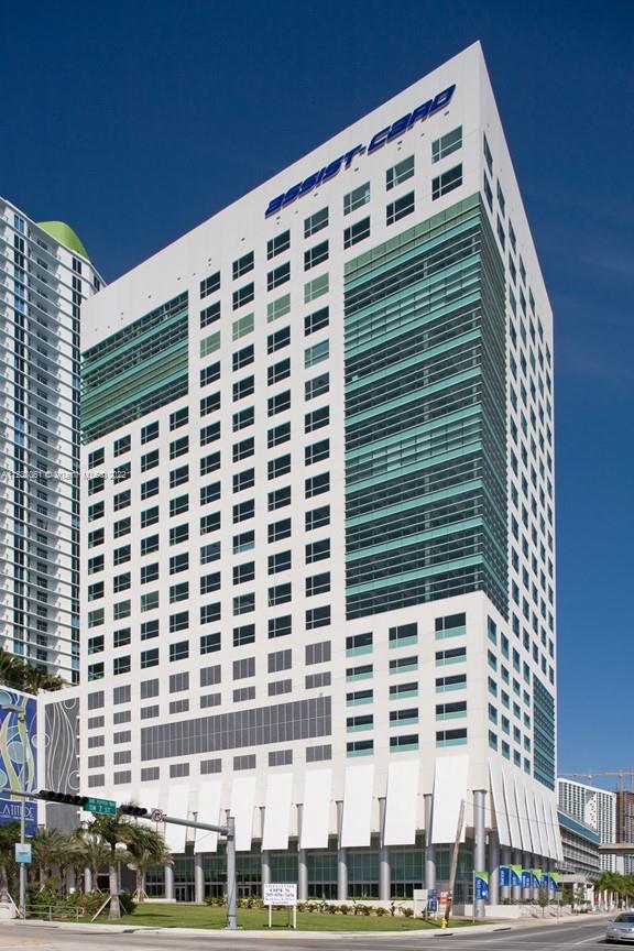 Spacious small office, ready to move in as of August 1st. Located at walking distance from Brickell Financial Center, Brickell City Centre, and Downtown government offices. Includes 1 assigned parking, electricity, 3 telephone lines and high-speed internet.