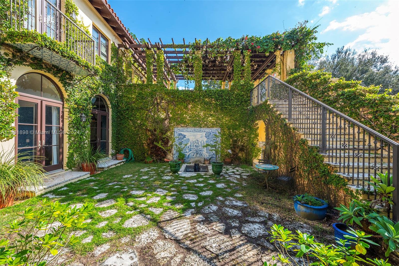 HAMMOCK LAKE NO 2 - Residential