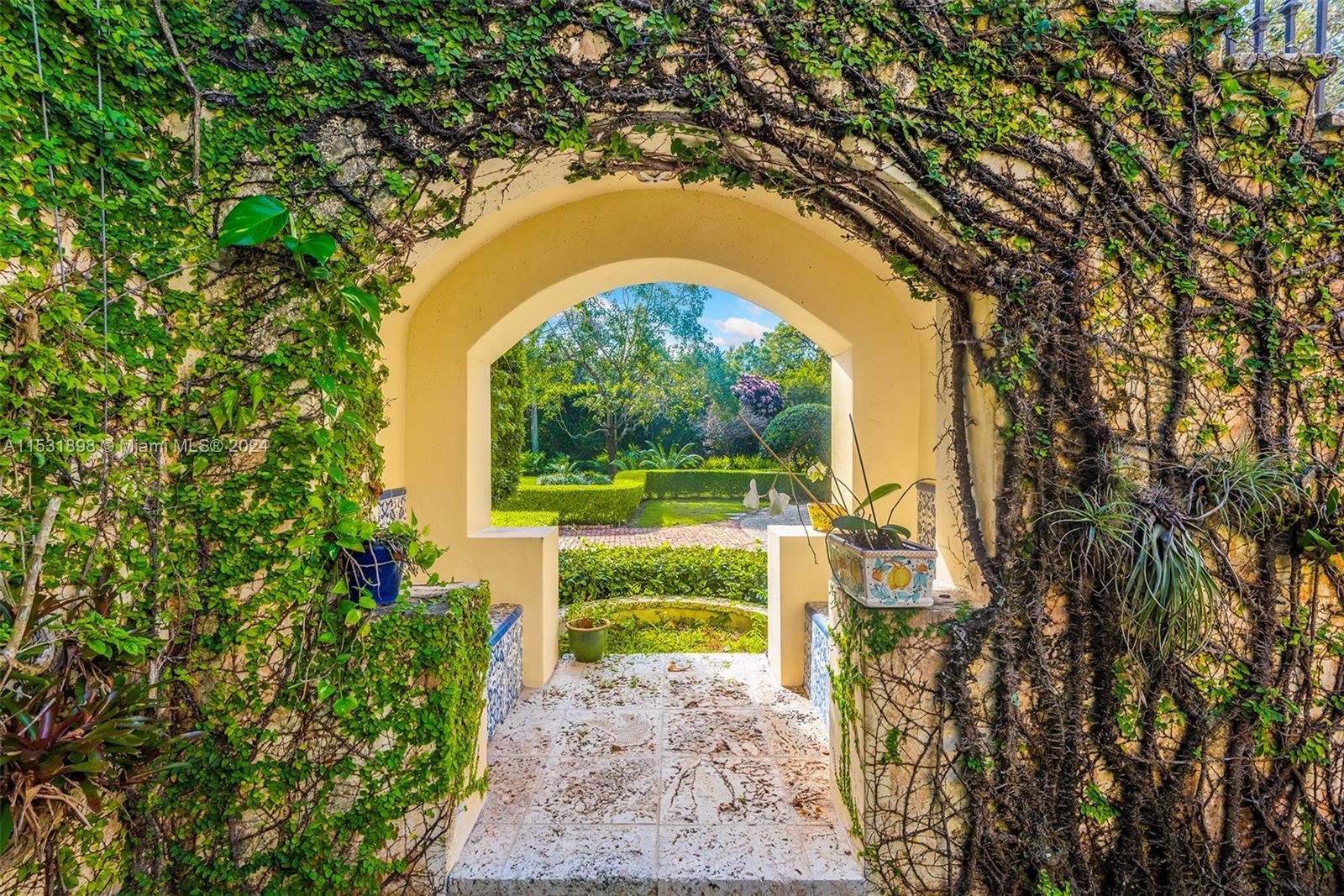 HAMMOCK LAKE NO 2 - Residential