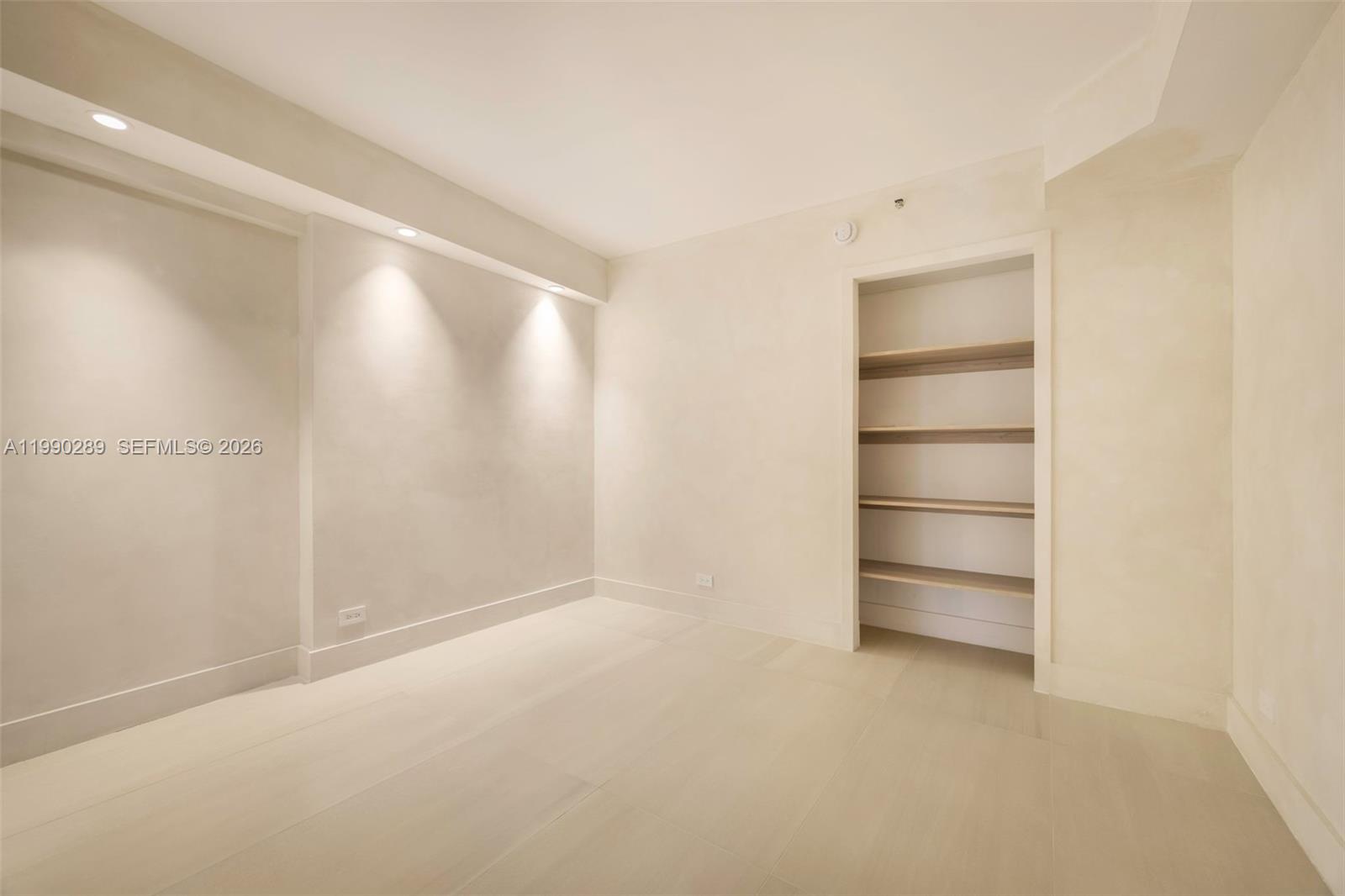 RONEY PALACE CONDO - Residential