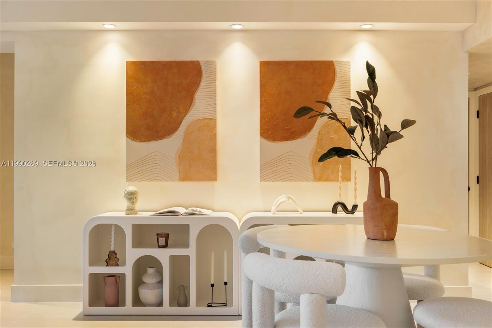 RONEY PALACE CONDO - Residential