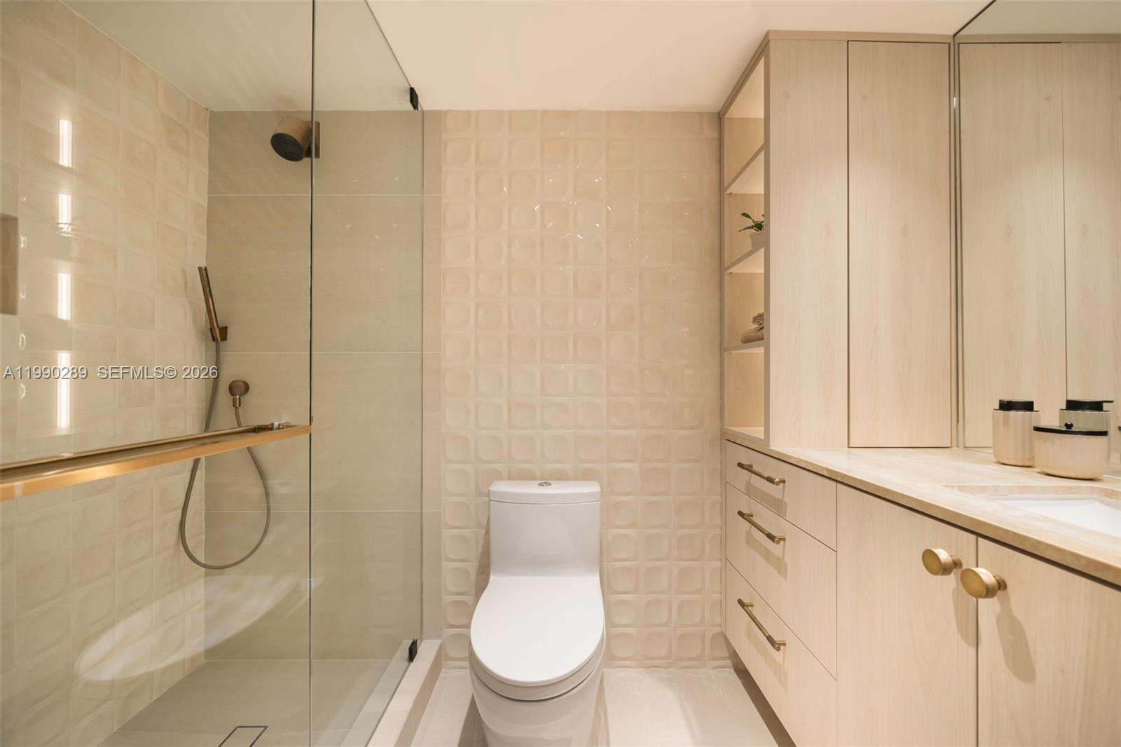 RONEY PALACE CONDO - Residential