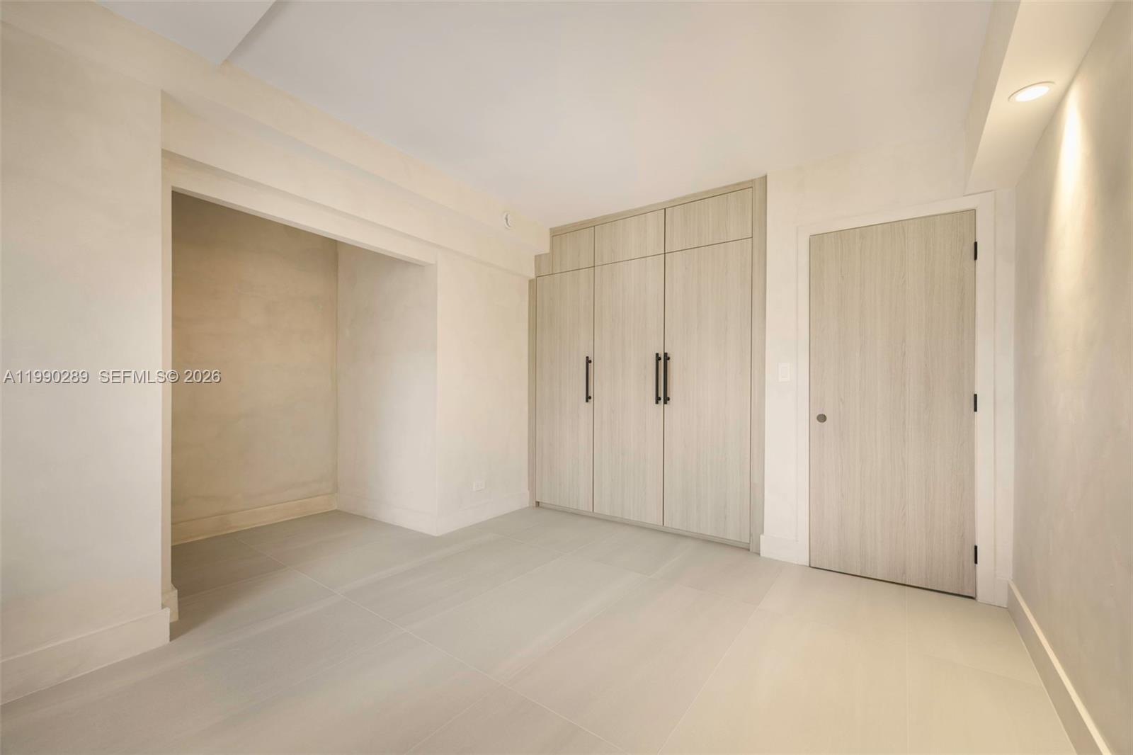 RONEY PALACE CONDO - Residential