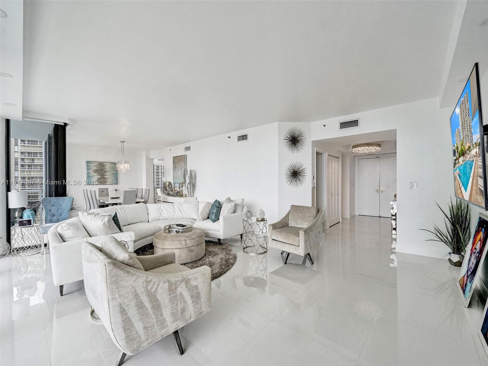 HAMPTONS WEST CONDO - Residential Lease