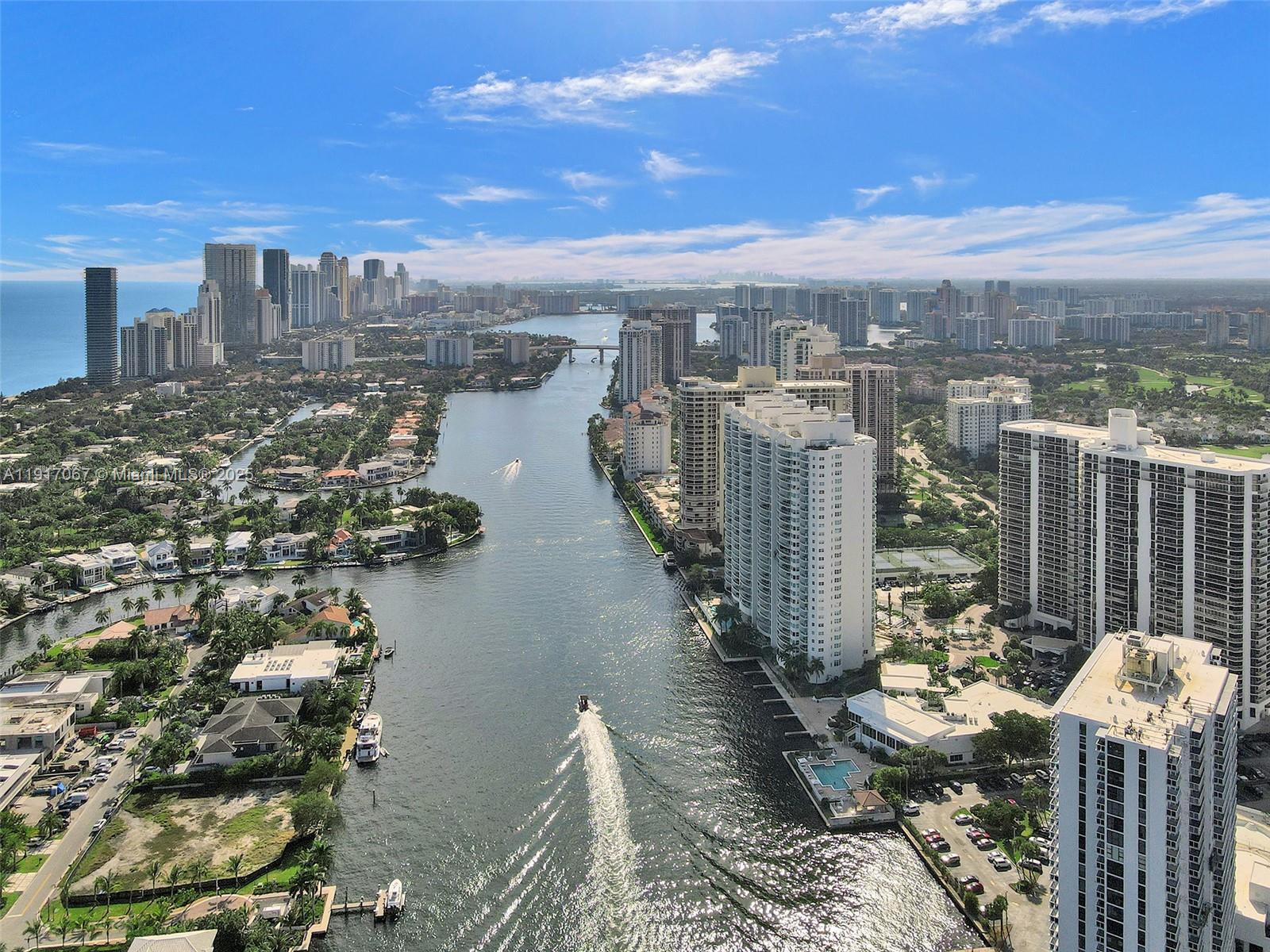 HAMPTONS WEST CONDO - Residential Lease