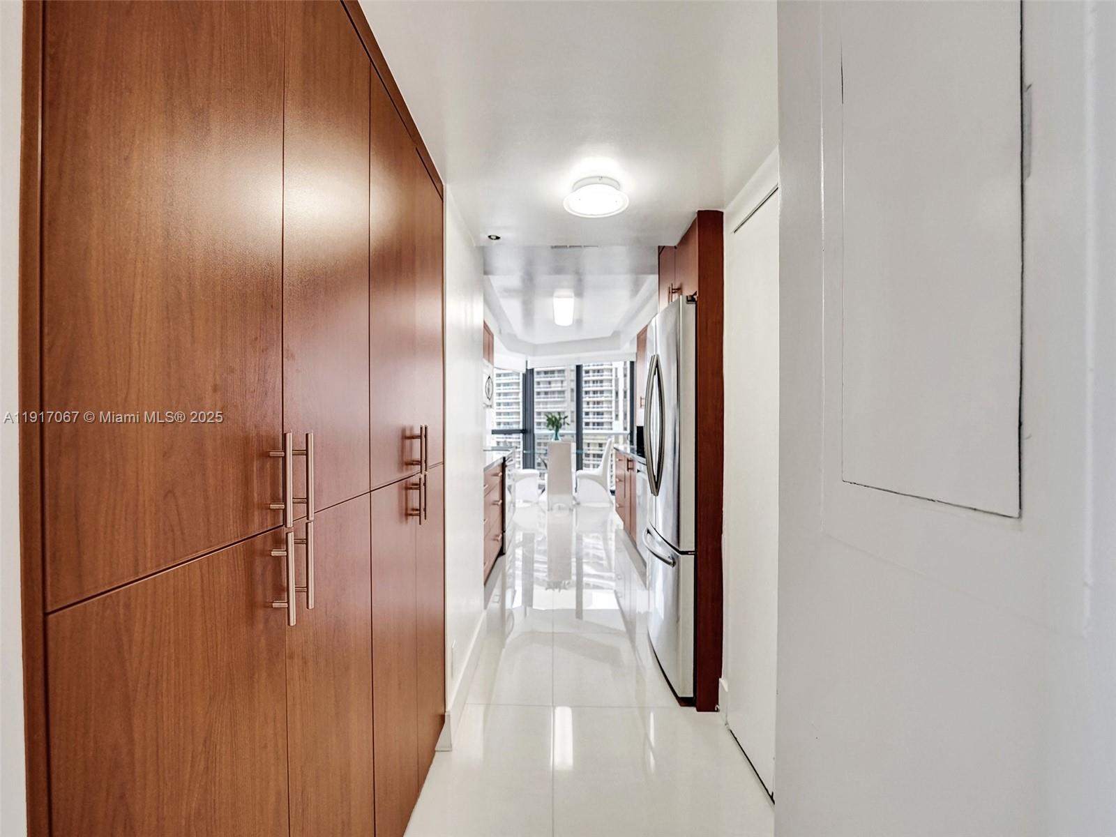 HAMPTONS WEST CONDO - Residential Lease