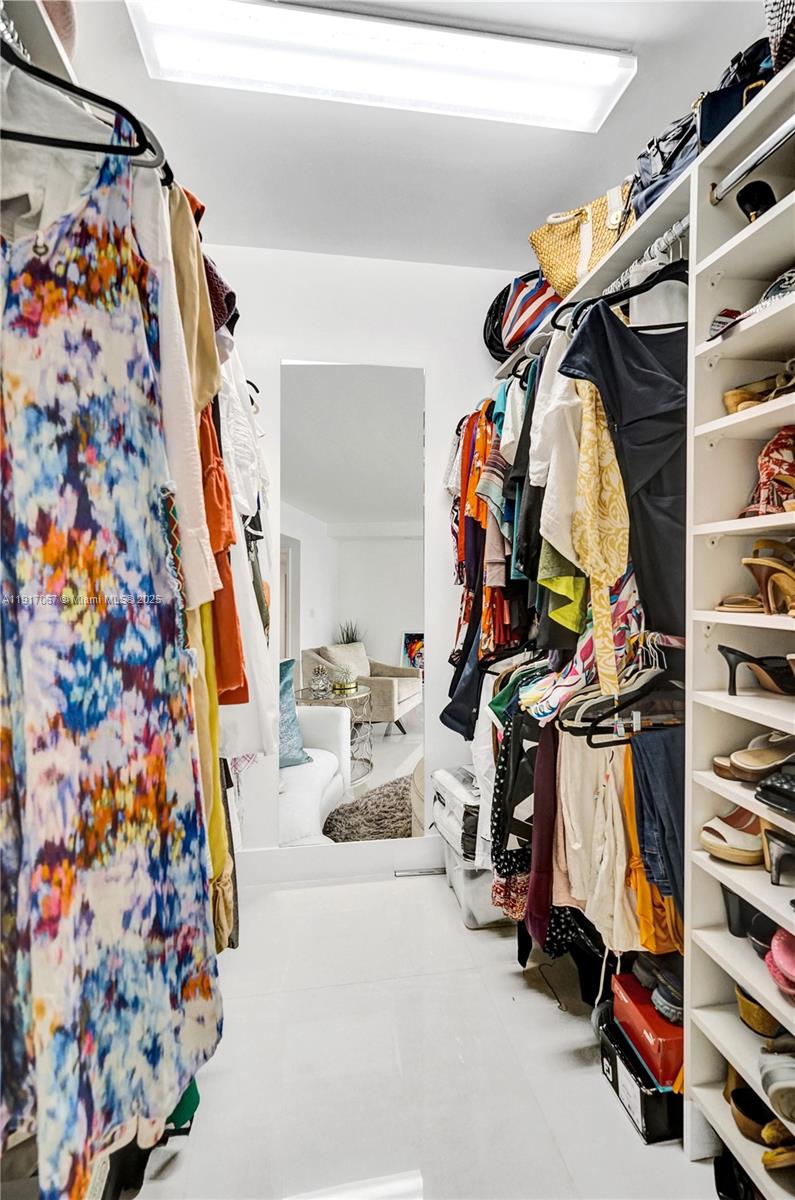 HAMPTONS WEST CONDO - Residential Lease