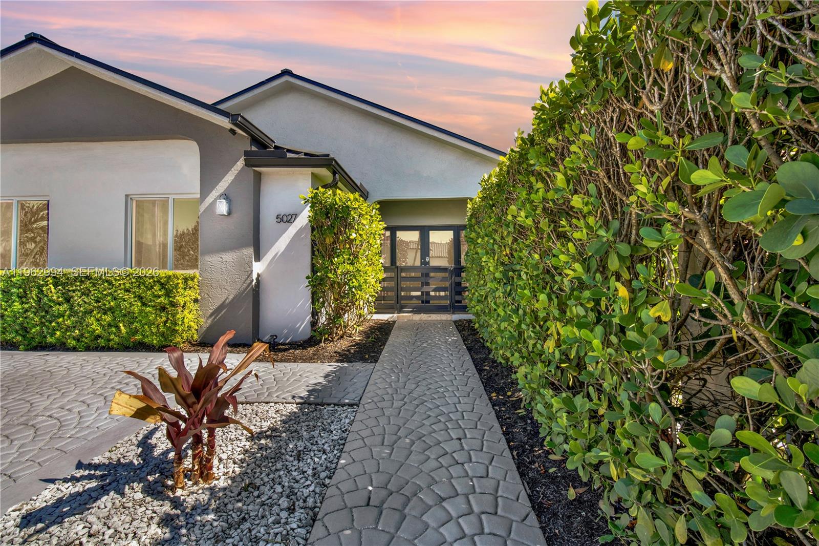 BIRD LAKES SOUTH SEC 3 - Residential