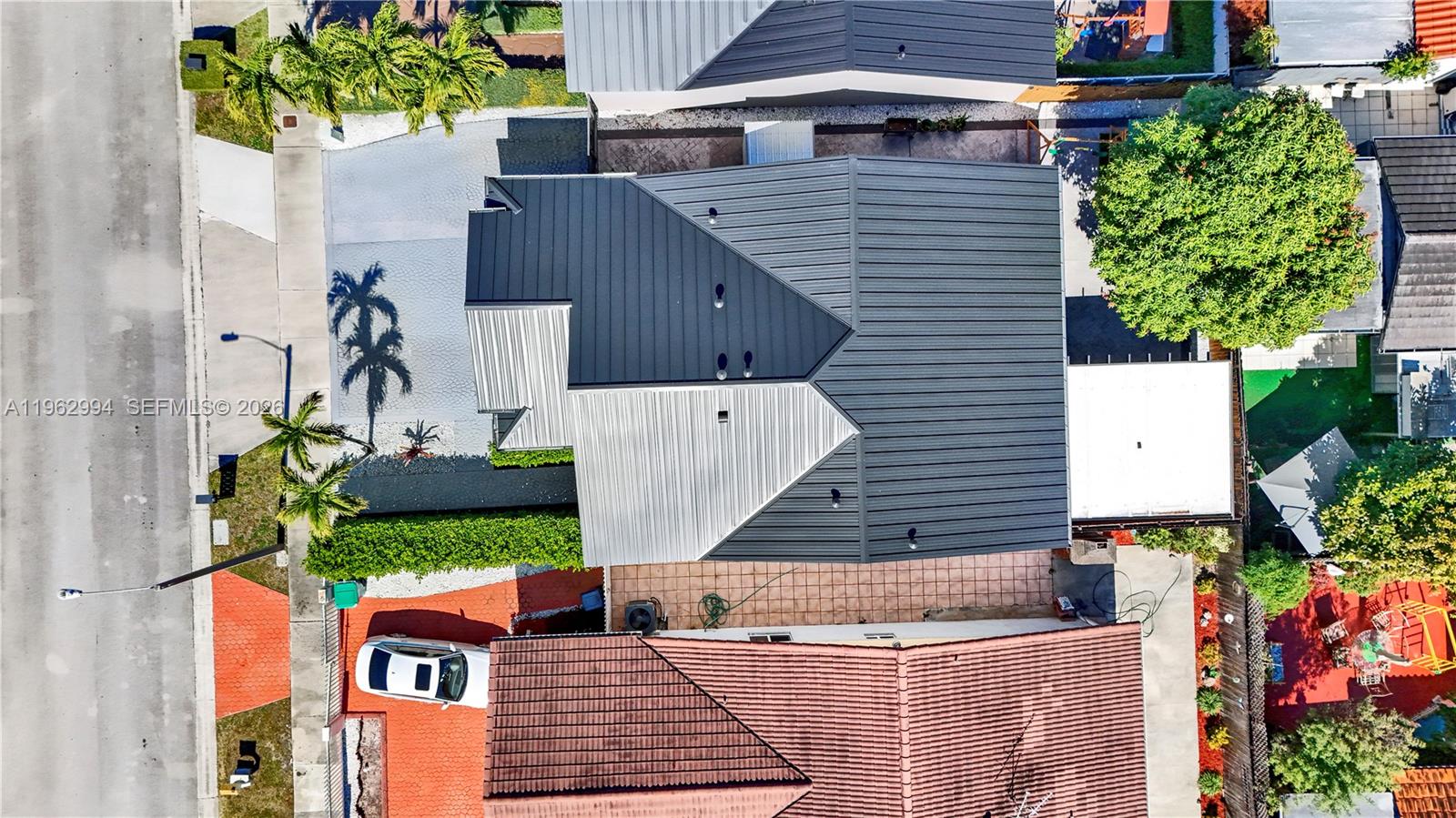 BIRD LAKES SOUTH SEC 3 - Residential