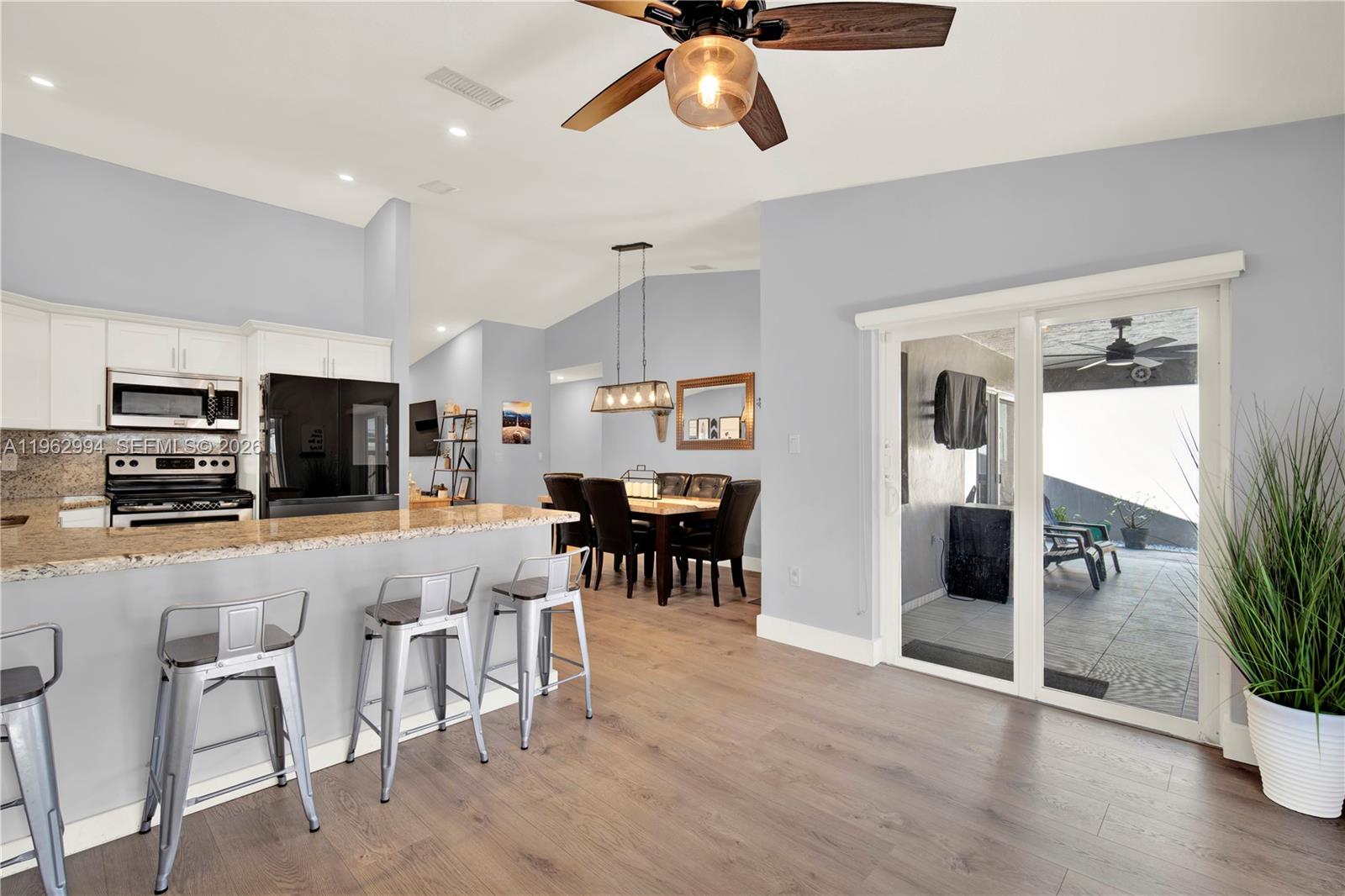 BIRD LAKES SOUTH SEC 3 - Residential