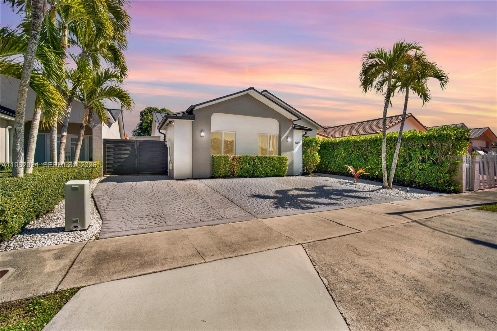 BIRD LAKES SOUTH SEC 3 - Residential