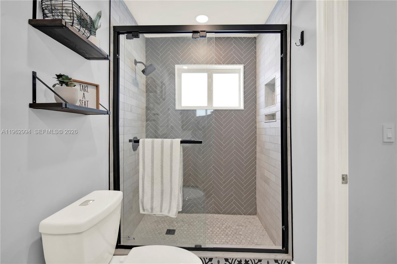 BIRD LAKES SOUTH SEC 3 - Residential