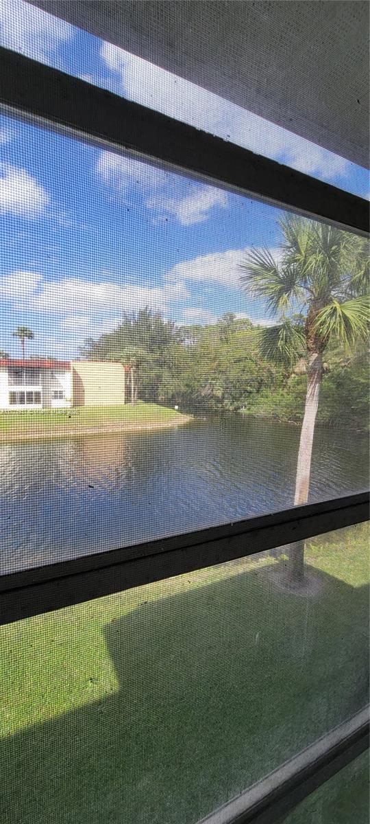 GOLDEN LAKES VILLAGE COND - Residential Lease