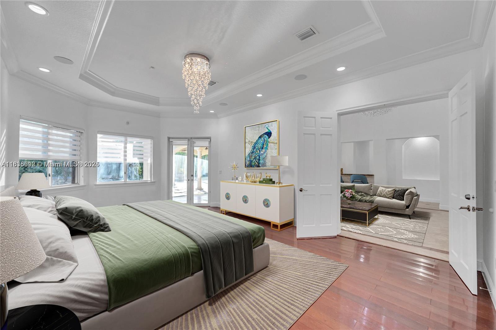 Pinecrest Oaks - Residential