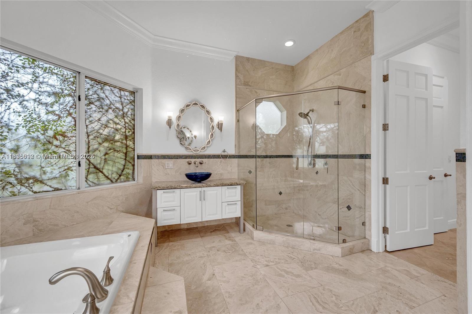 Pinecrest Oaks - Residential