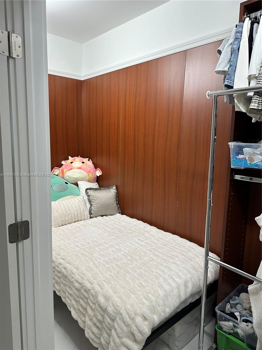 OCEANIA III CONDO - Residential Lease