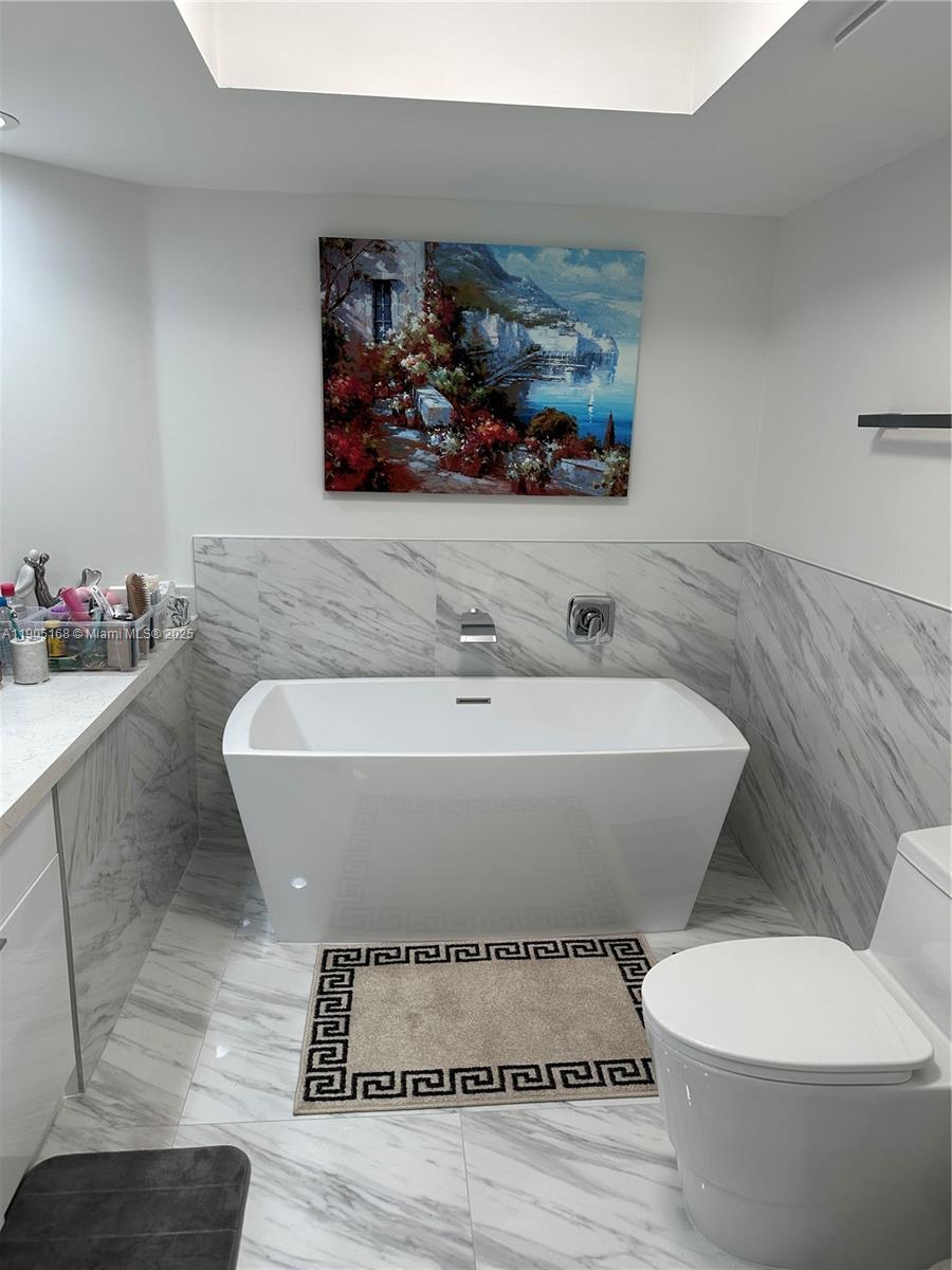 OCEANIA III CONDO - Residential Lease