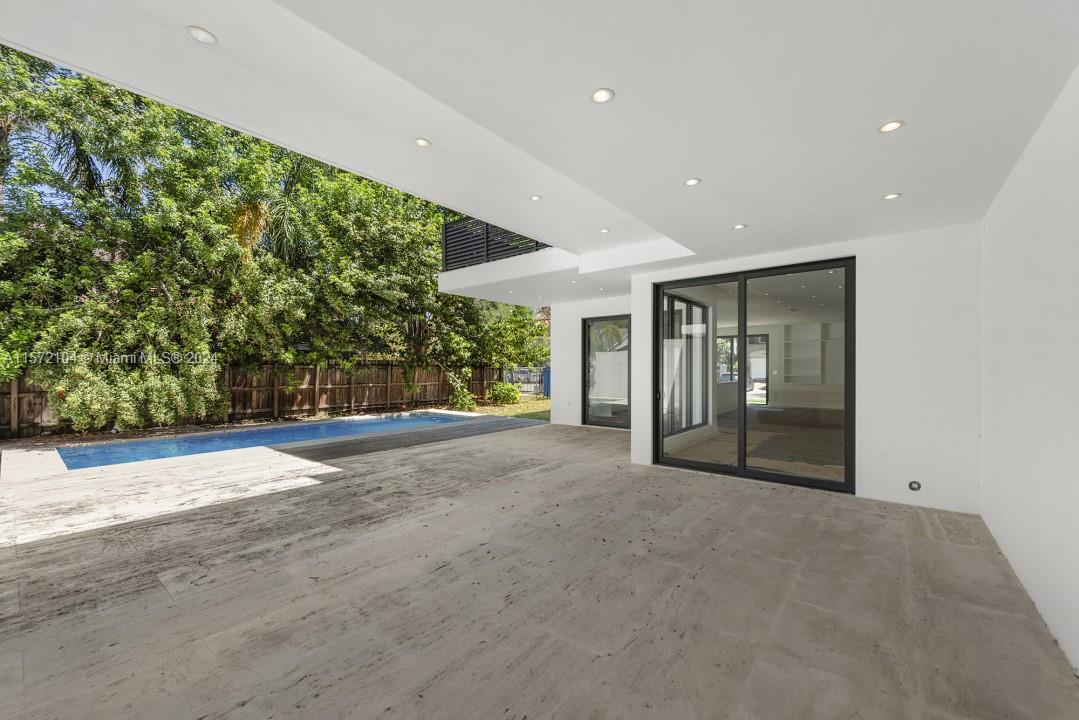 KOHINOOR I CONDO - Residential