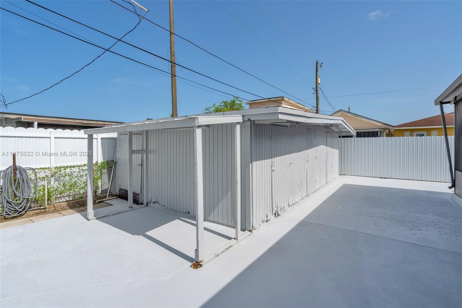 INGLESIDE PARK - Residential