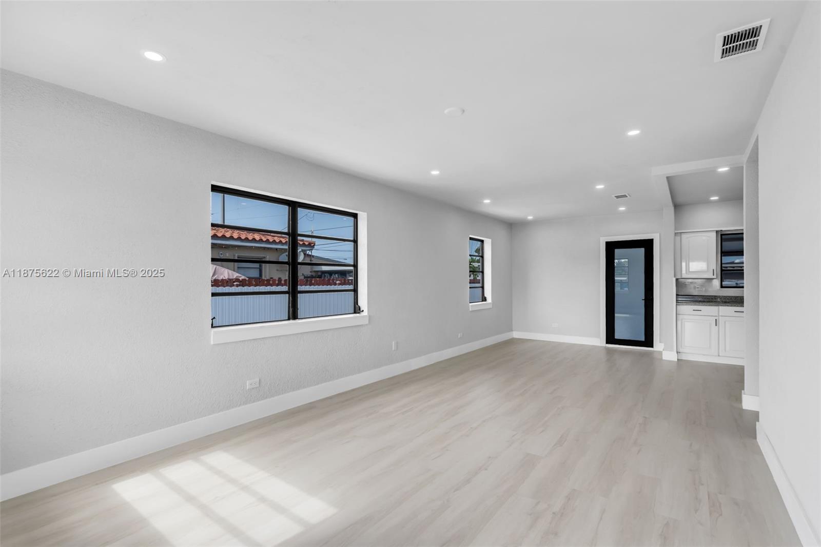 INGLESIDE PARK - Residential