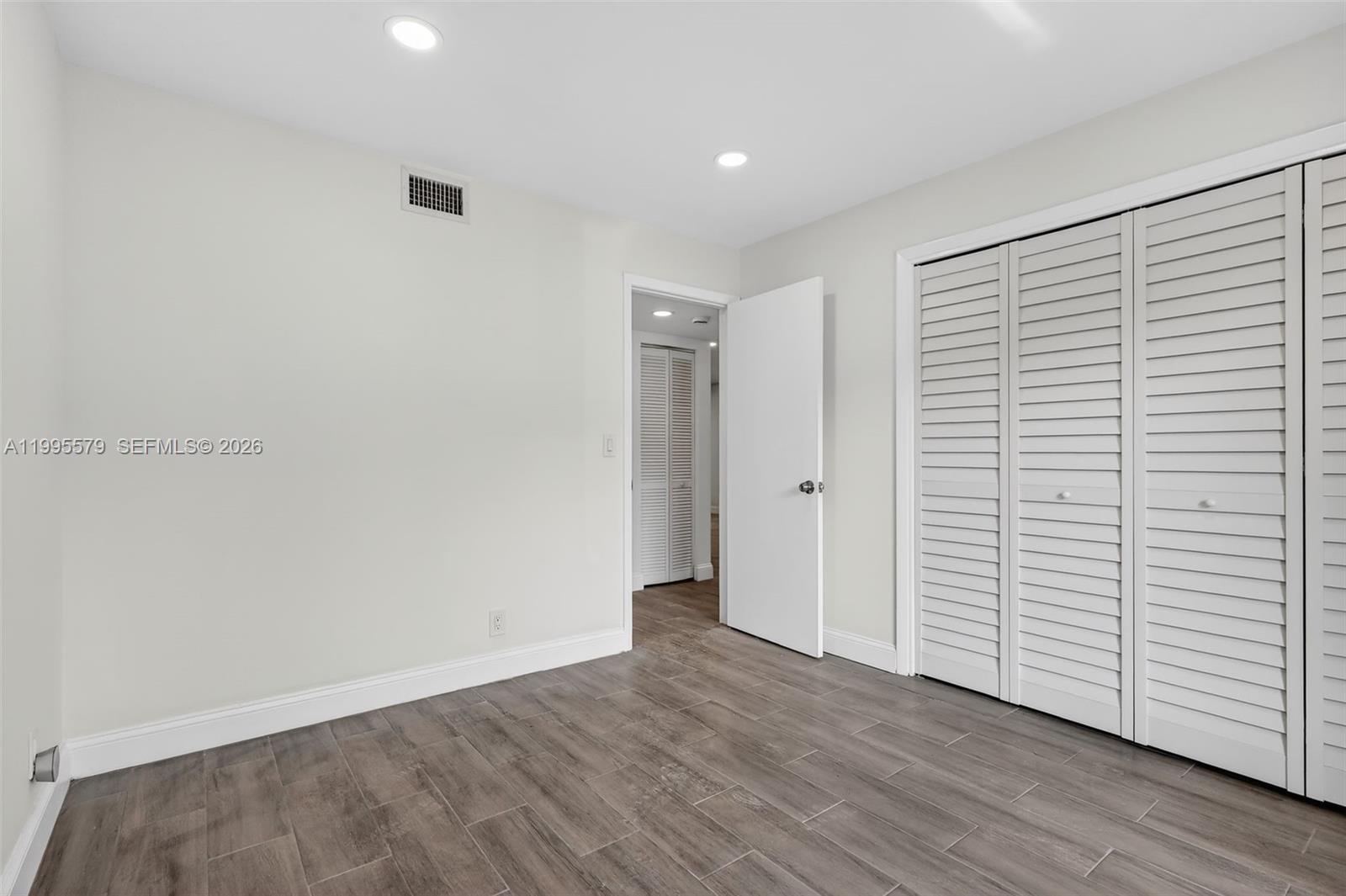 VILLAS AT CARRIAGE HILLS - Residential