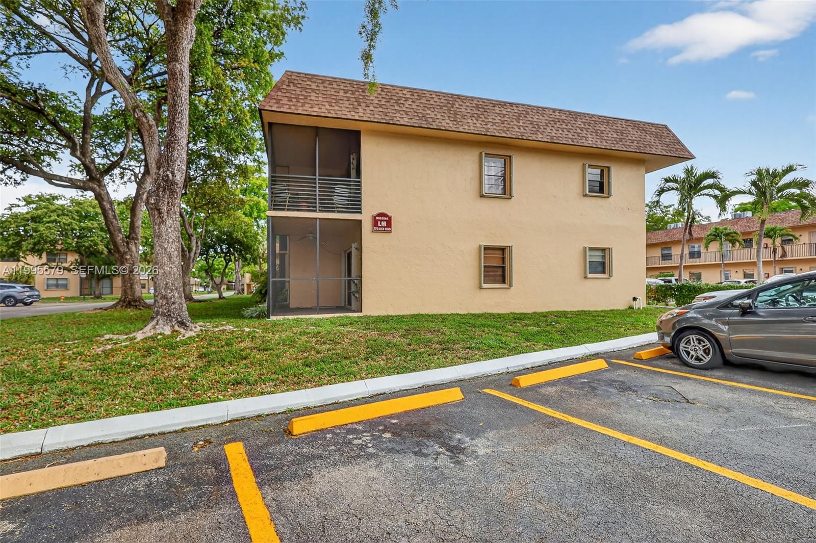 VILLAS AT CARRIAGE HILLS - Residential