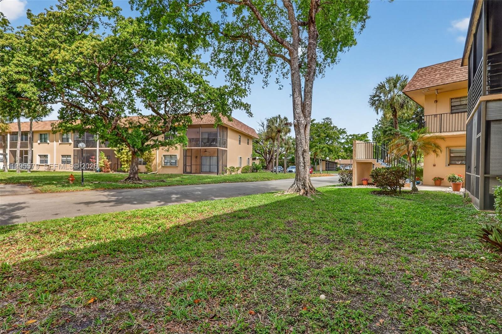 VILLAS AT CARRIAGE HILLS - Residential