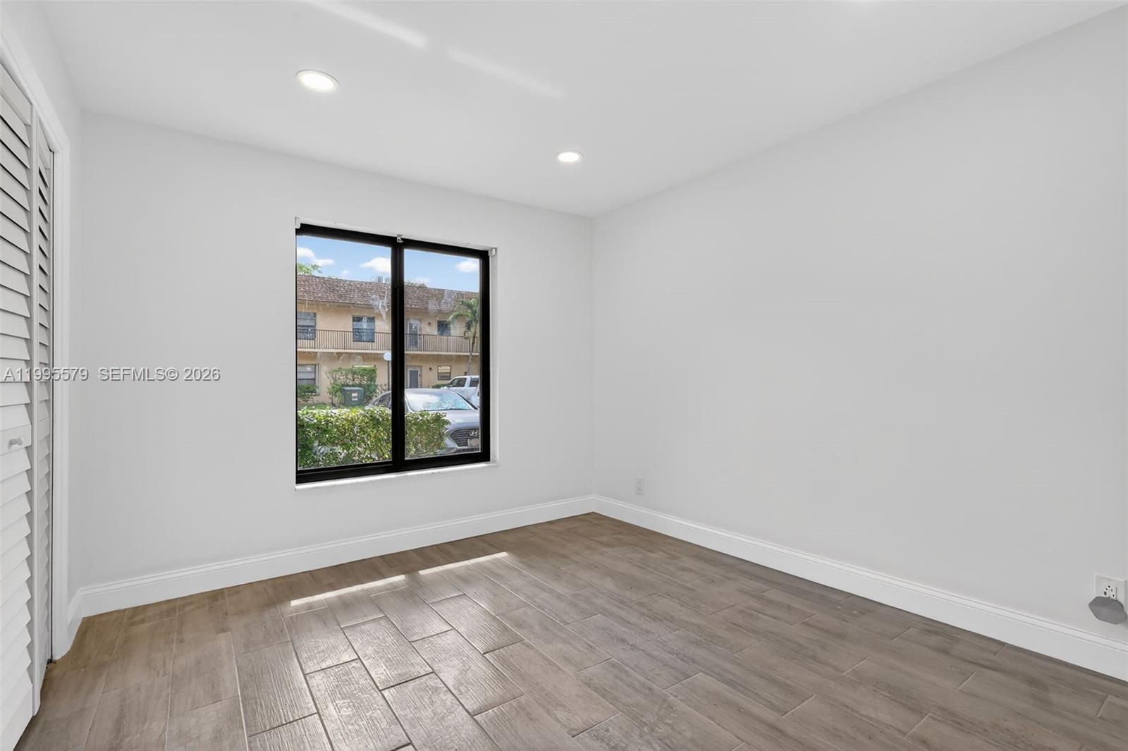 VILLAS AT CARRIAGE HILLS - Residential