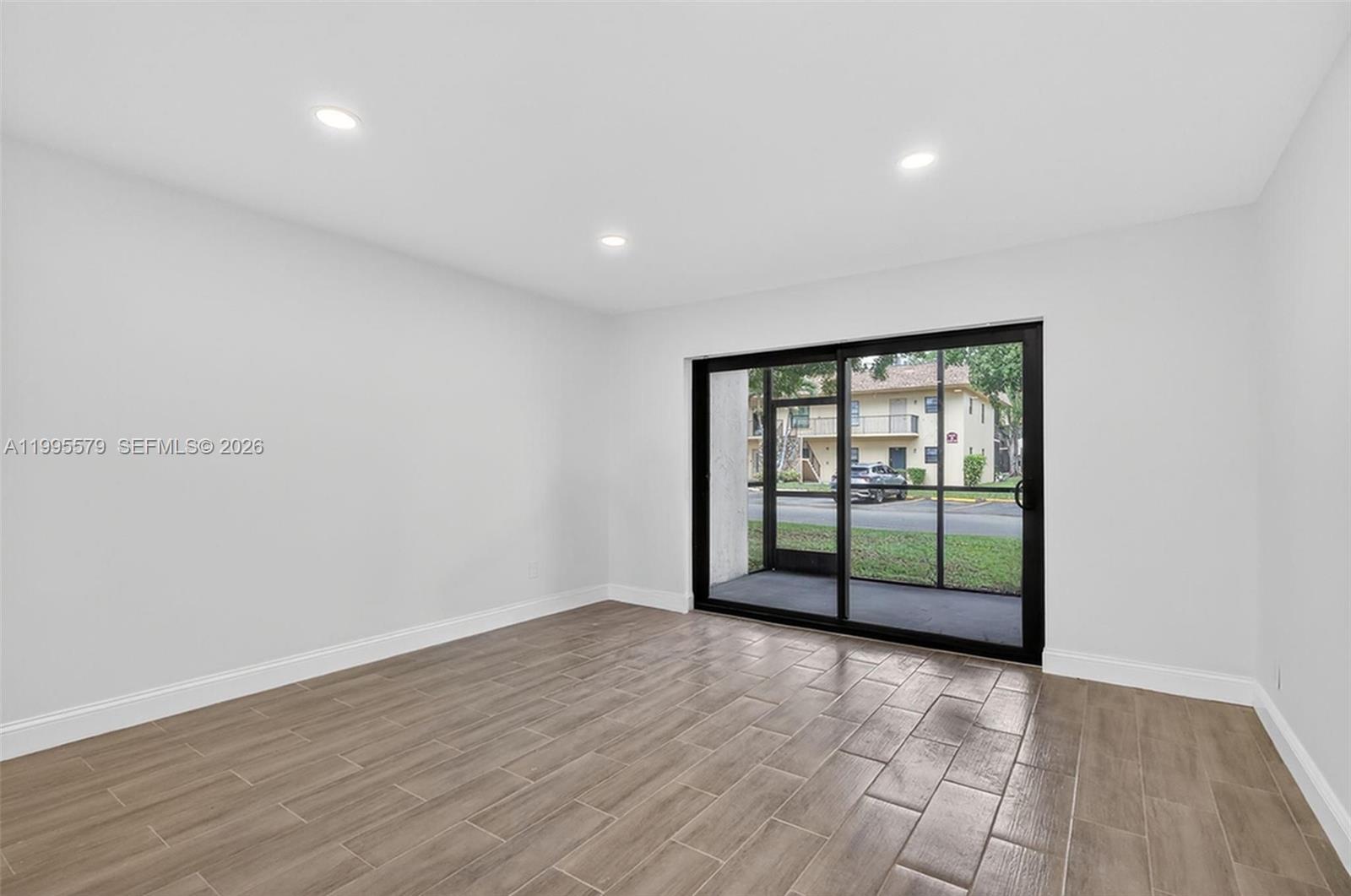 VILLAS AT CARRIAGE HILLS - Residential