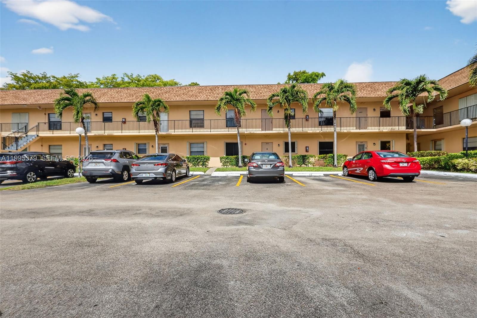 VILLAS AT CARRIAGE HILLS - Residential