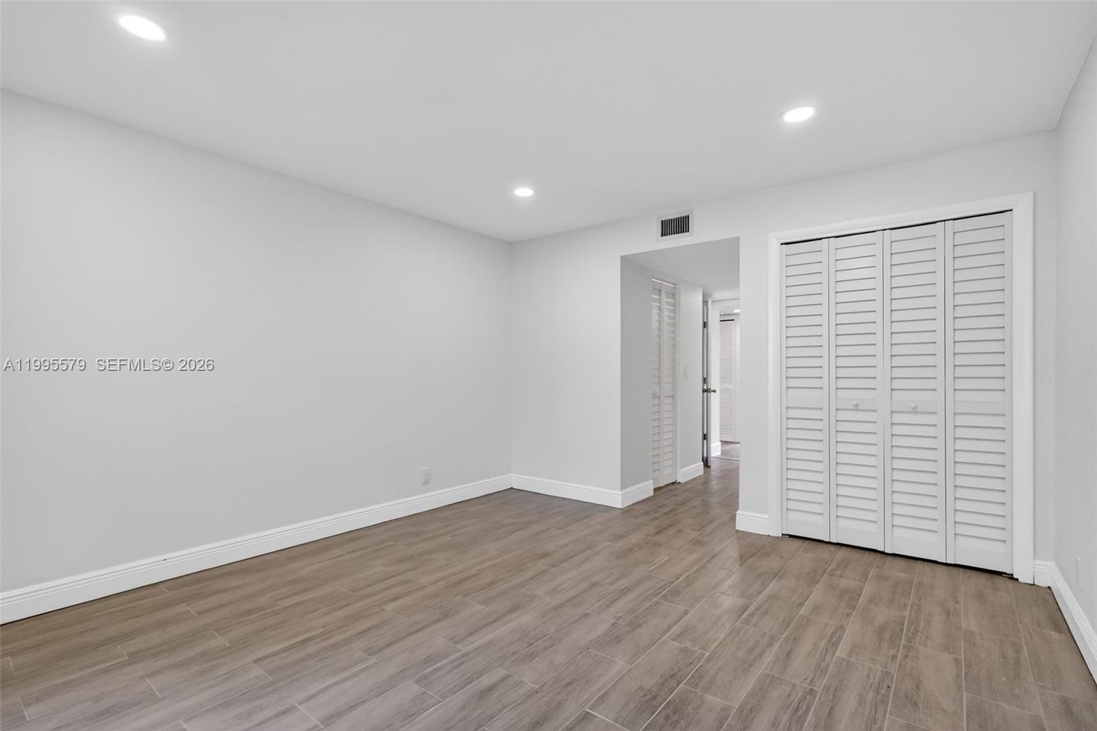 VILLAS AT CARRIAGE HILLS - Residential