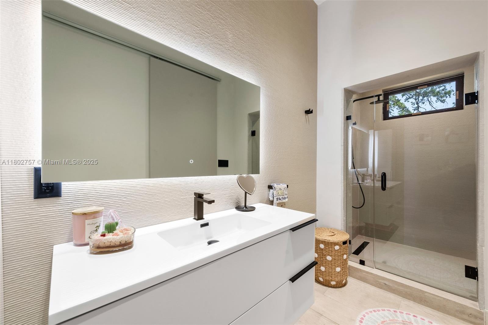 HIGHLAND WOODS SEC 2 - Residential