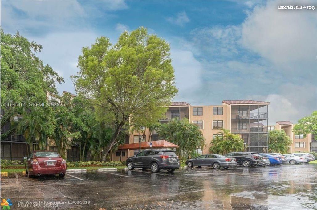 EMERALD HILLS - Residential