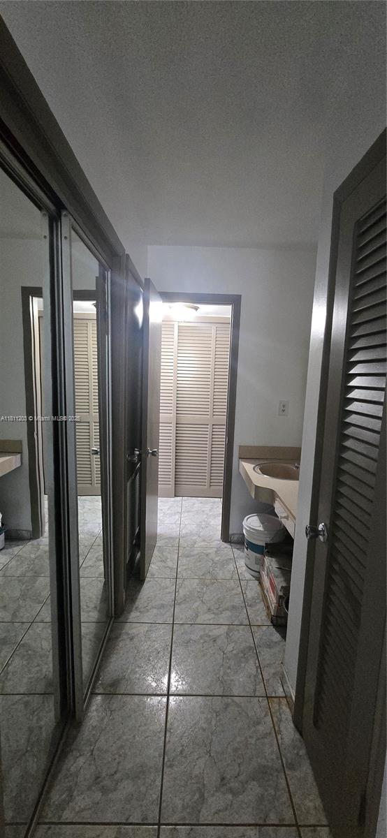 FOURTH HORIZONS CONDO - Residential
