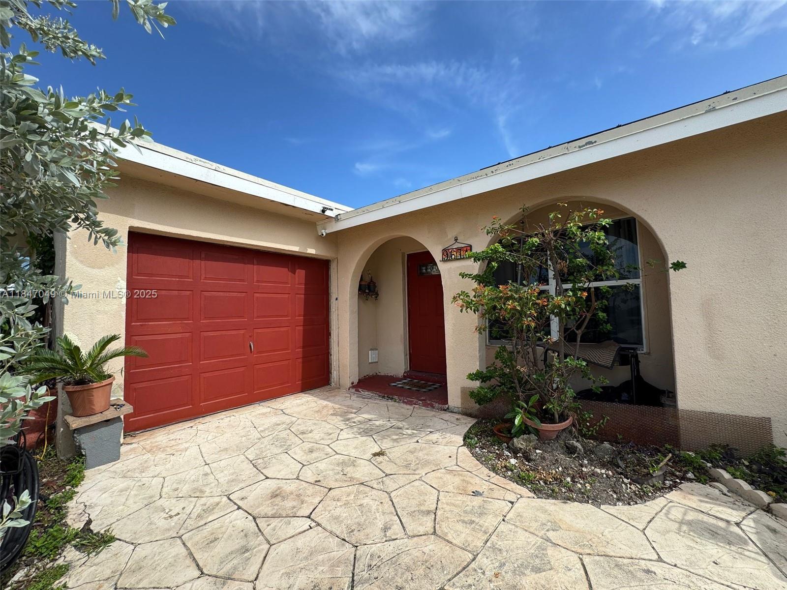 9671 NW 25th Ct, Sunrise, FL, 33322/$380,000 3 9671 NW 25th Ct