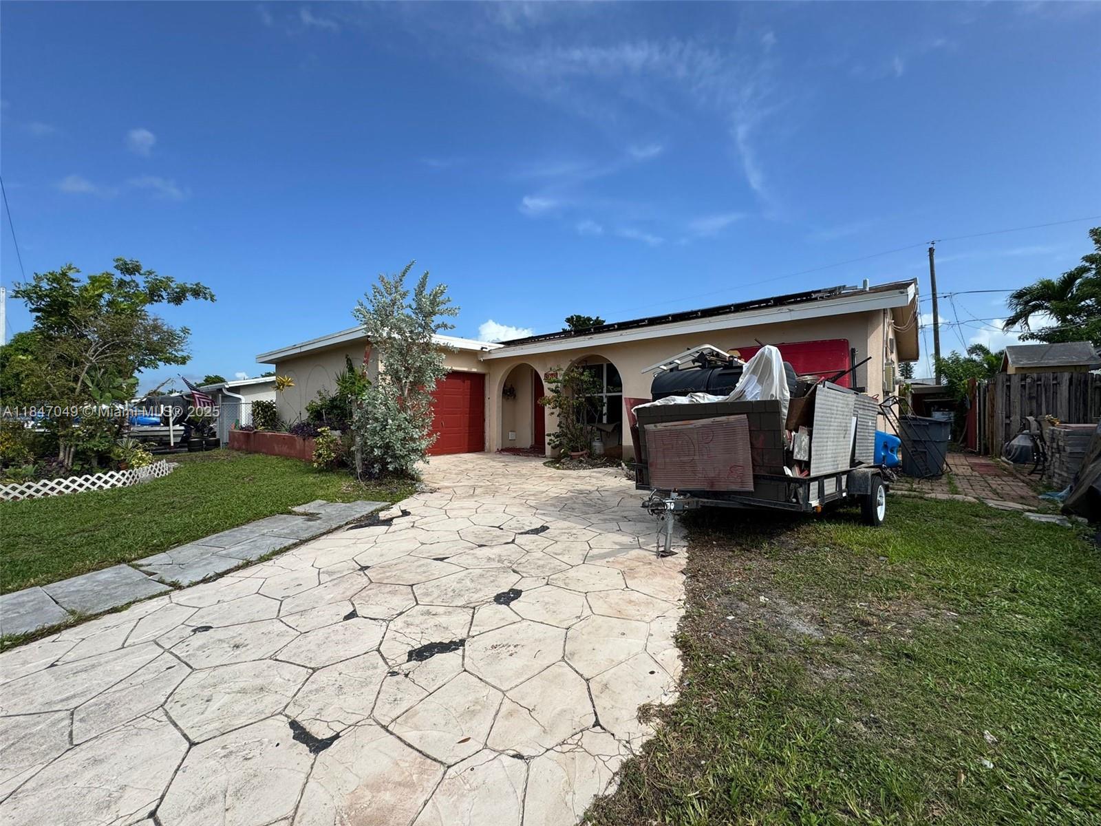 9671 NW 25th Ct, Sunrise, FL, 33322/$380,000 1 9671 NW 25th Ct