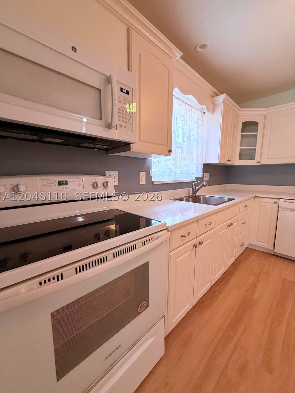 Photo of 2832 Fillmore St #20, Hollywood, FL 33020 (MLS # A12046110)