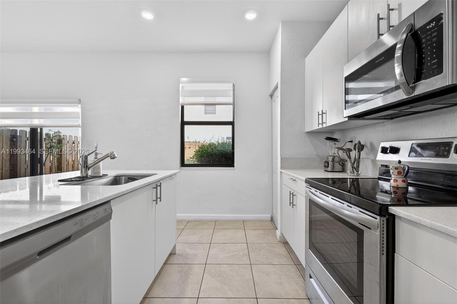SILVER PALM RESIDENTIAL H - Residential