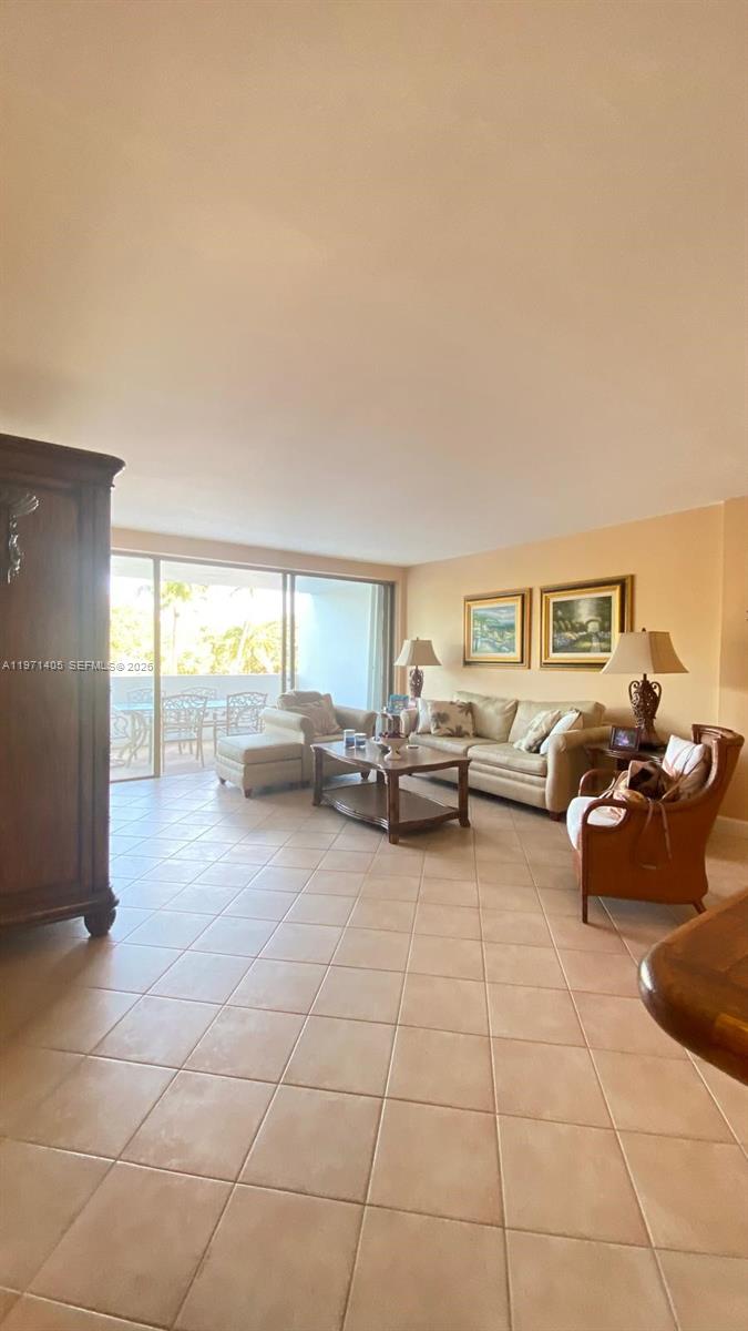 177 Ocean Lane Dr 204