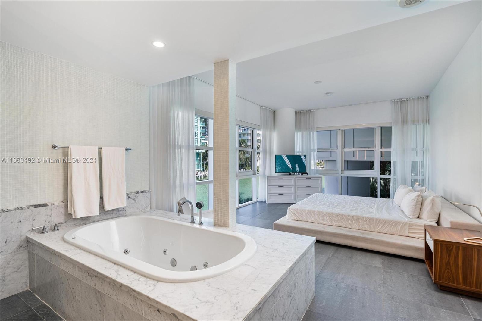 SPEAR AT AQUA CONDO - Residential Lease