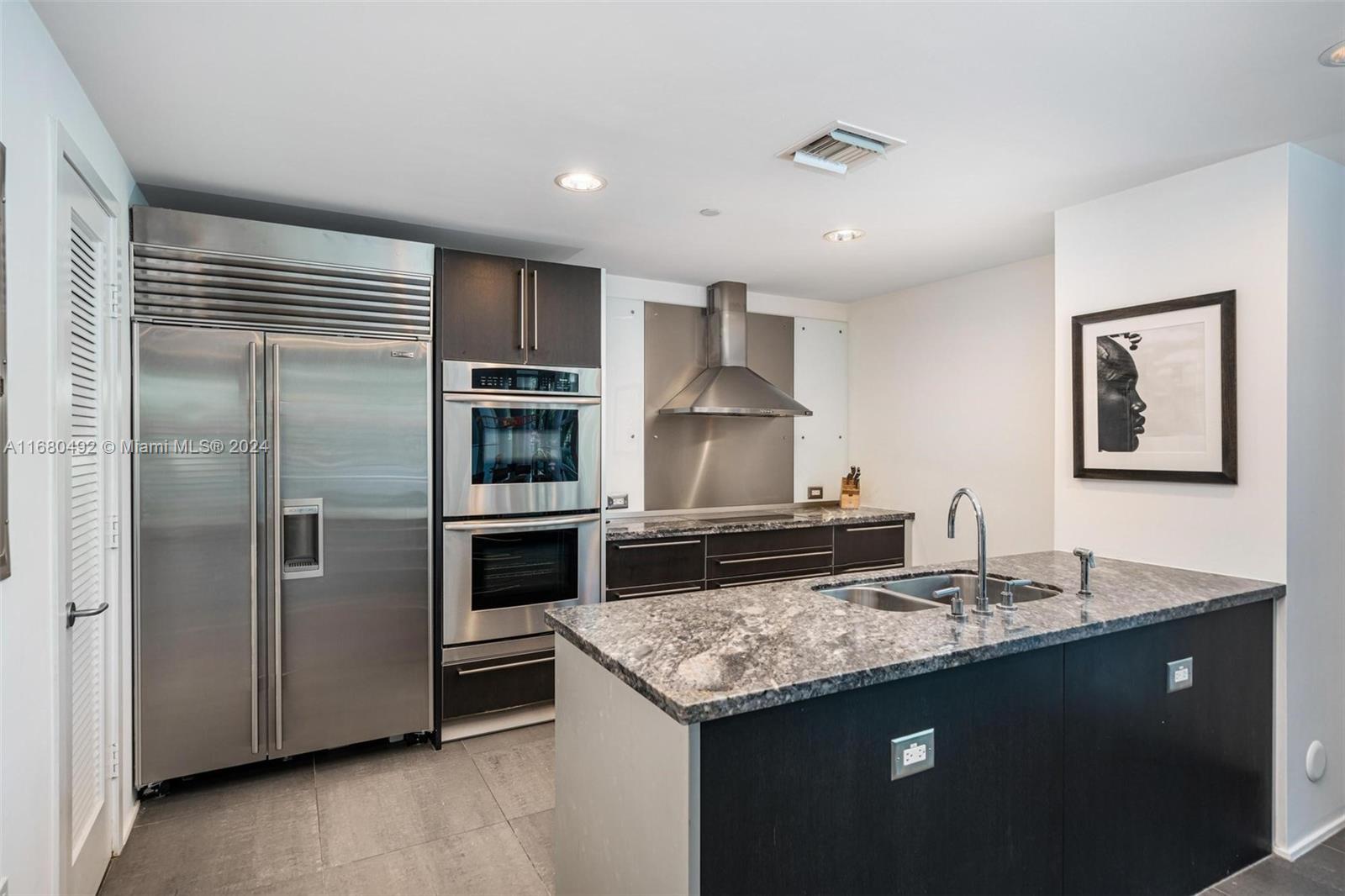 SPEAR AT AQUA CONDO - Residential Lease