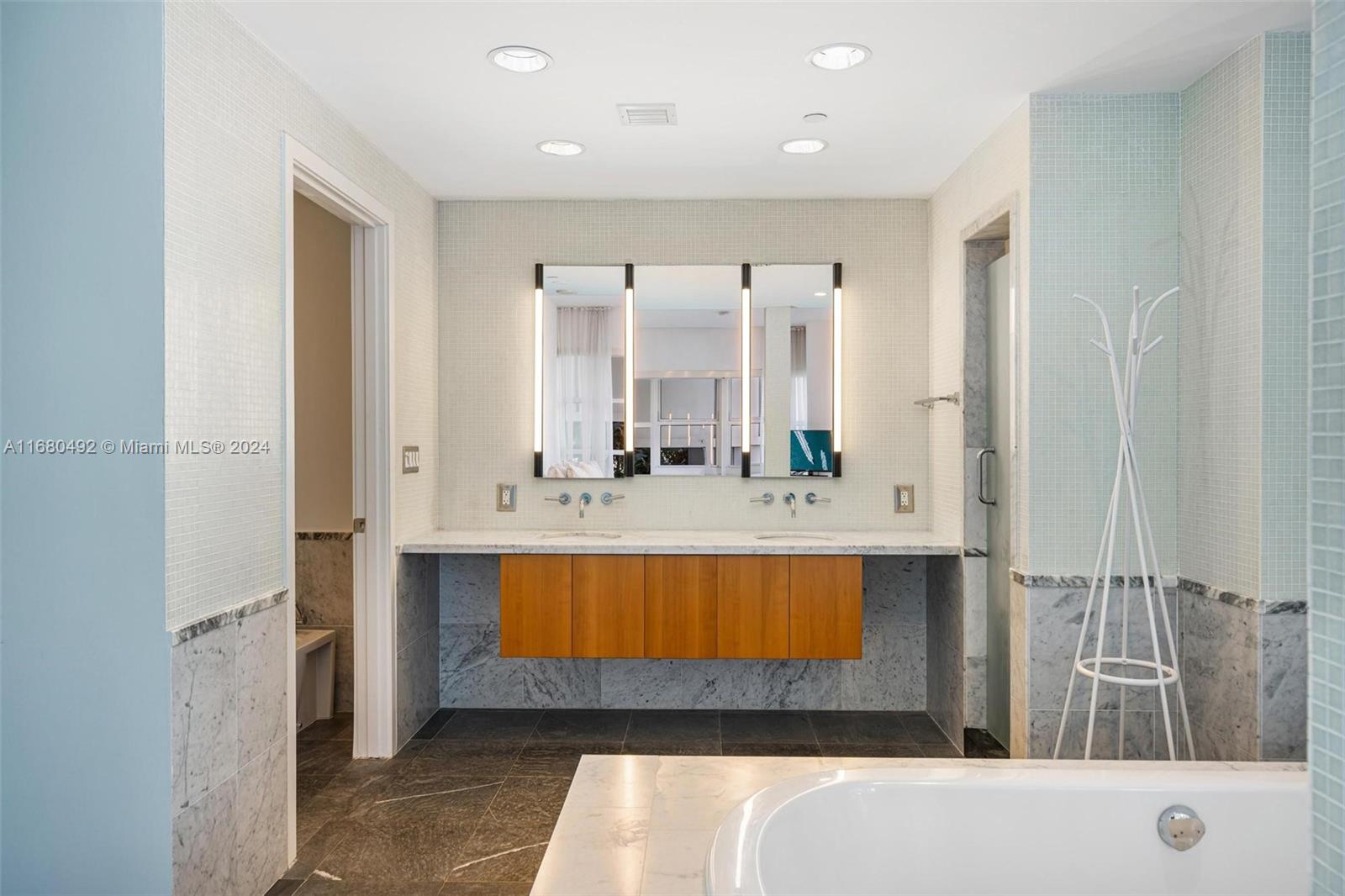 SPEAR AT AQUA CONDO - Residential Lease