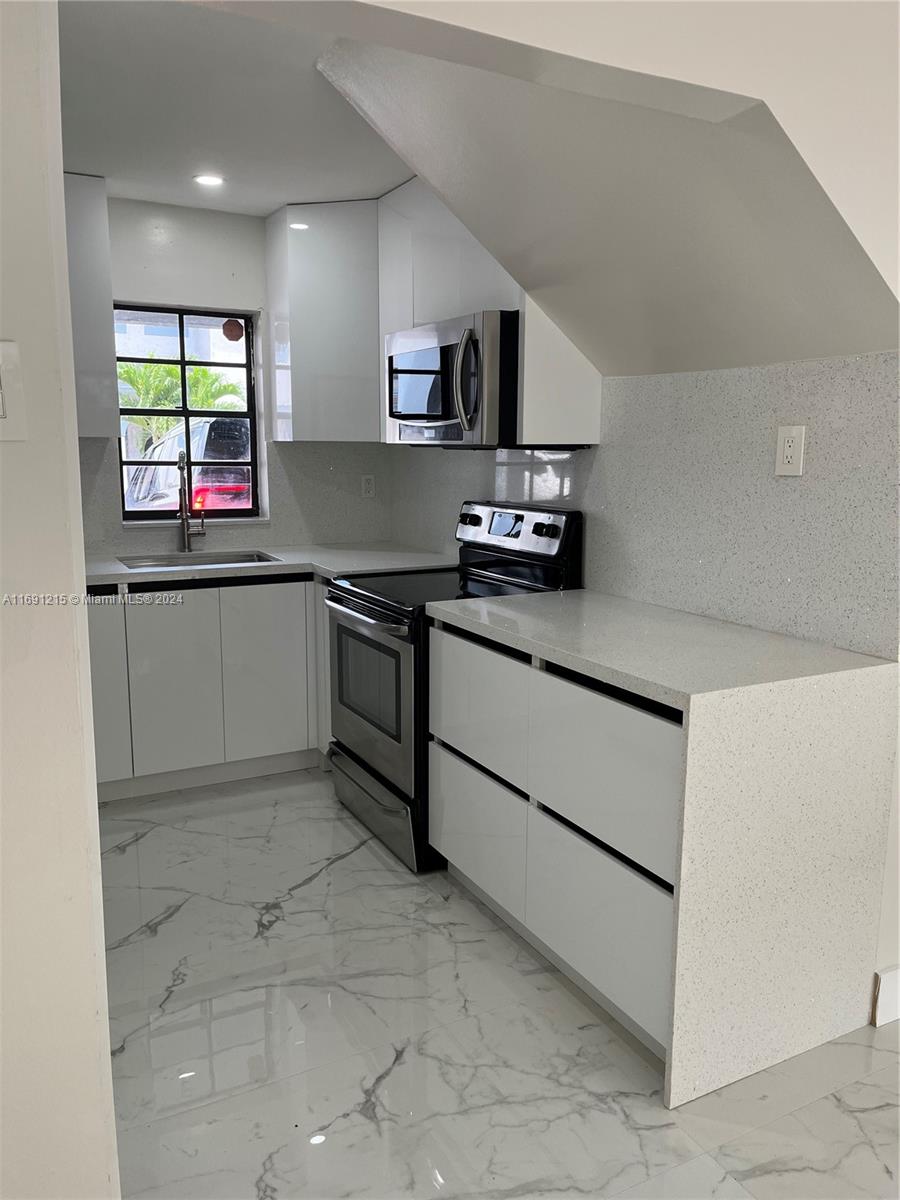 Introducing a fully renovated townhouse, ready for its first resident! This spacious home offers two bedrooms, each with its own full bathroom for maximum privacy and convenience. Theres also a half bathroom on the ground floor, perfect for guests. Enjoy the ease of having two designated parking spaces right in front of your unit and a fenced in patio. Quick approval, easy requirements, only asking first month and deposit.