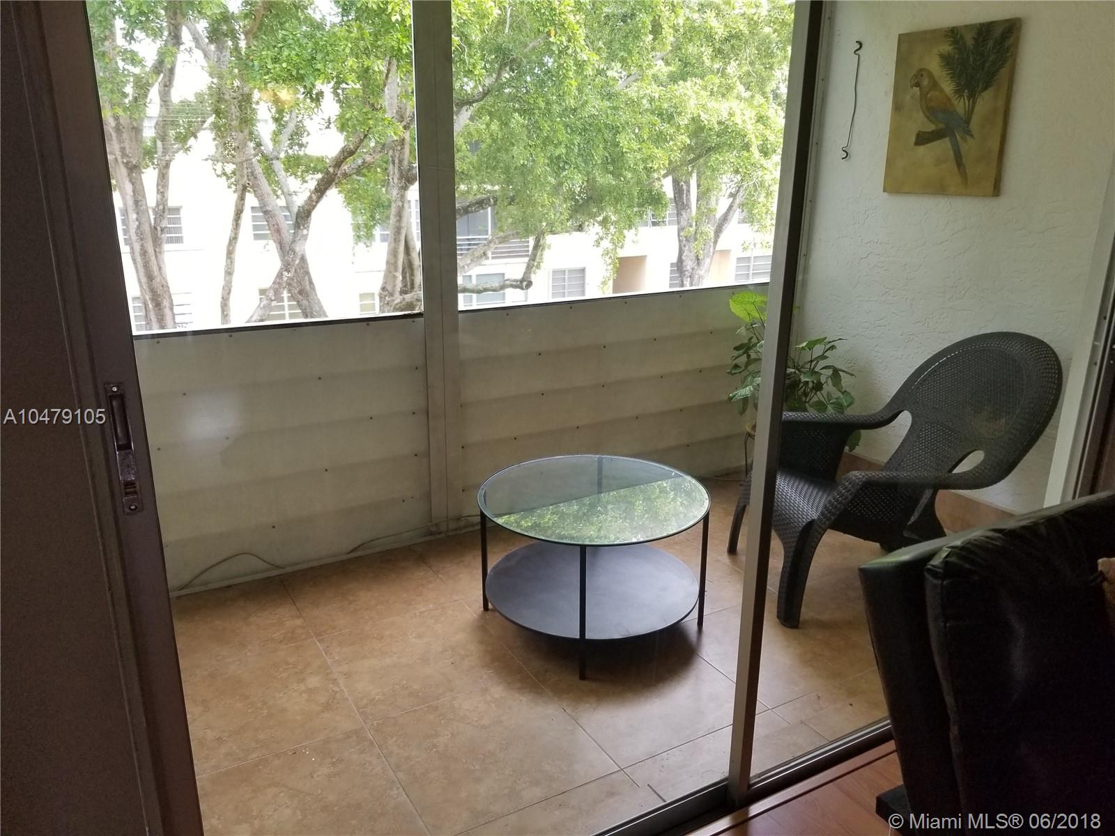 CAMBRIDGE HOUSE WEST OF C - Residential