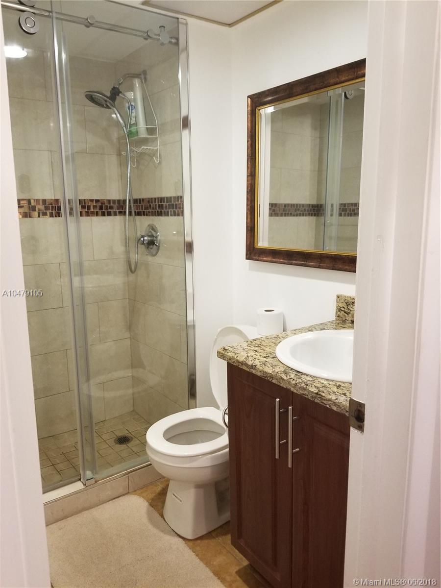 CAMBRIDGE HOUSE WEST OF C - Residential