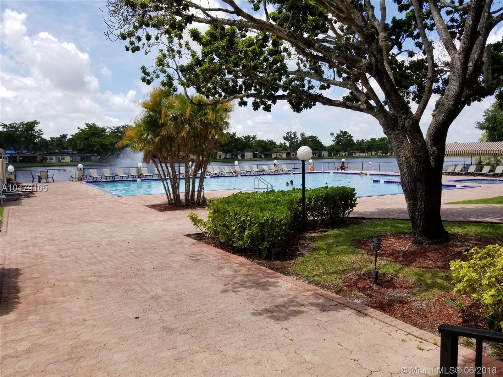 CAMBRIDGE HOUSE WEST OF C - Residential