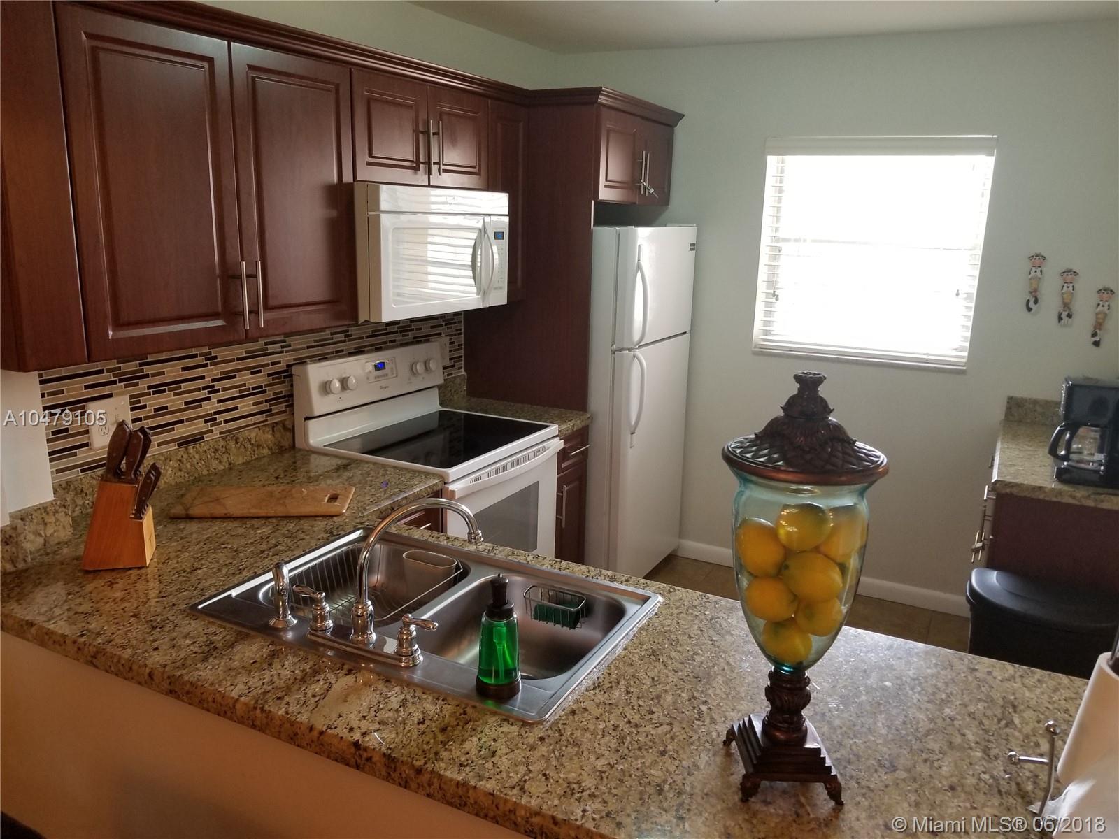 CAMBRIDGE HOUSE WEST OF C - Residential